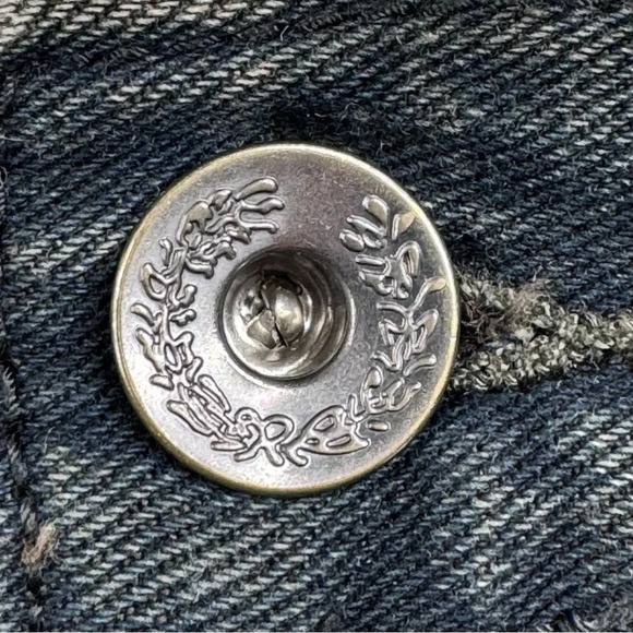 Free People Distressed Button Fly Shorts with Fringe Hem. Vintage Wash Size 26 - Picture 5 of 15